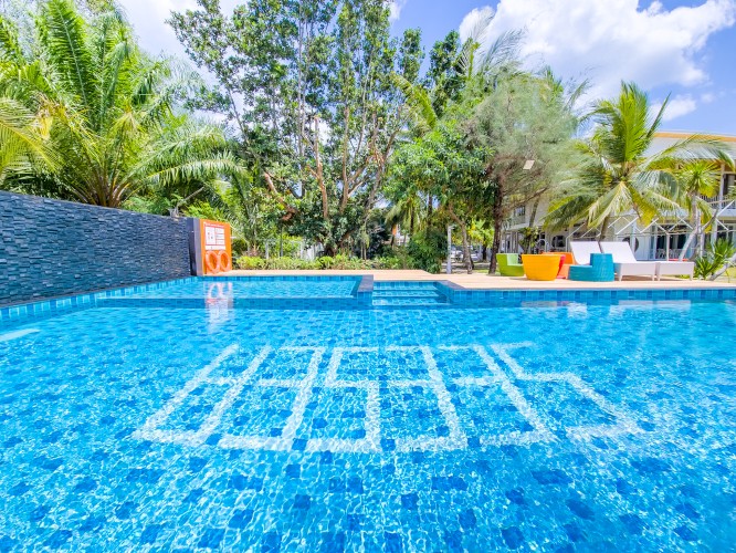 สระว่ายน้ำกลางแจ้งวิวทะเลของ SeeSea Resort ริมหาดปากบารา