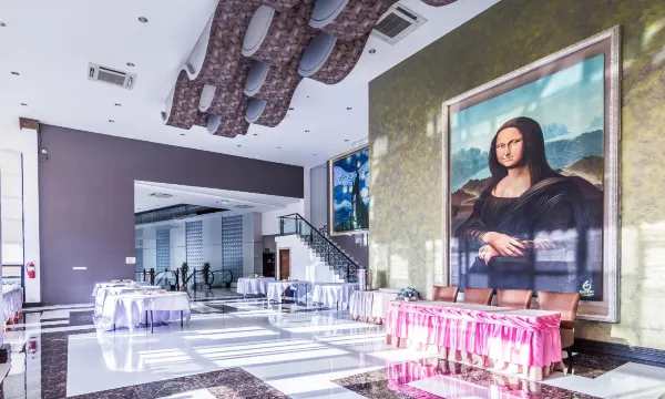 ห้องอาหารและพื้นที่อาหารเช้าบุฟเฟ่ต์ของ Gallery Design Hotel ศรีสะเกษ