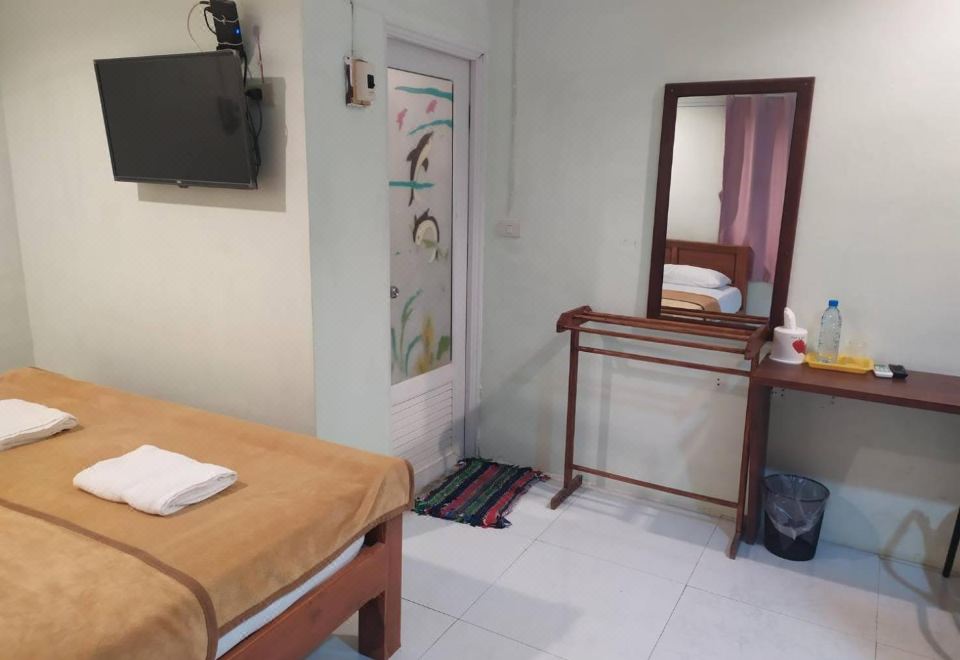 Sisaket PonTaWin Budget Inn