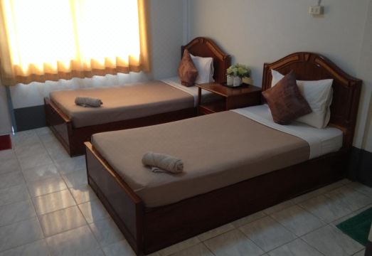 Prasobsuk Ville Hotel Kantharalak