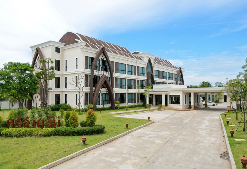 Si Lamduan Hotel Sisaket