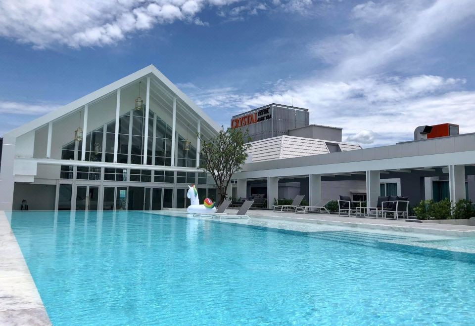 Crystal Hotel Hat Yai