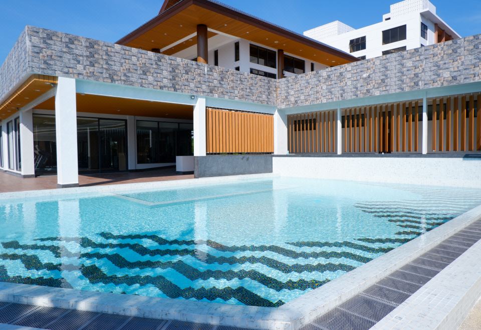 สระว่ายน้ำน้ำเกลือกลางแจ้งของ Laguna Grand Hotel & Spa Songkhla