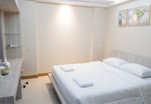 Shi-ro-i Poshtel