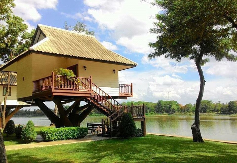 Bungchawak Resort (บึงฉวากรีสอร์ท)