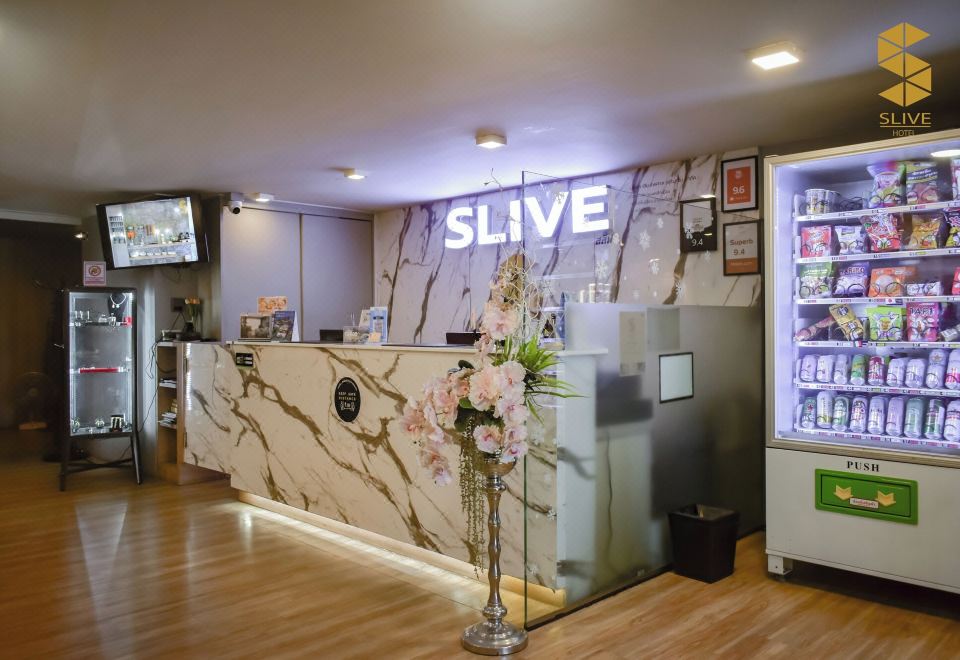 พื้นที่ส่วนกลางและคาเฟ่ของ Slive Hotel ตกแต่งสไตล์ใหม่