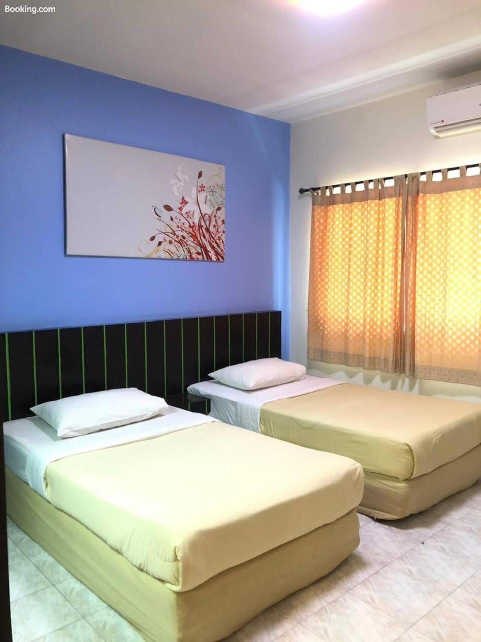 อาคารและบรรยากาศโดยรอบของ Suansin Garden Hotel ตาก