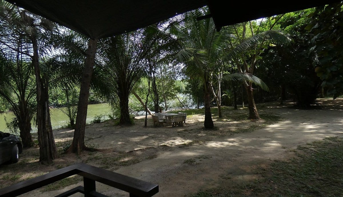 หาดทรายและทะเลย่านสิเกา จังหวัดตรัง จุดที่รีสอร์ทเคยตั้งอยู่