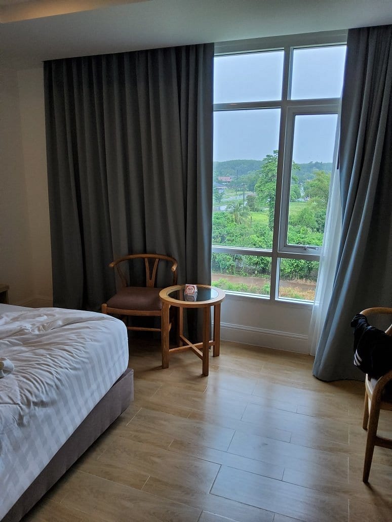 มุมร้านอาหารและอาหารเช้าของ Avada Hotel ในเมืองตราด