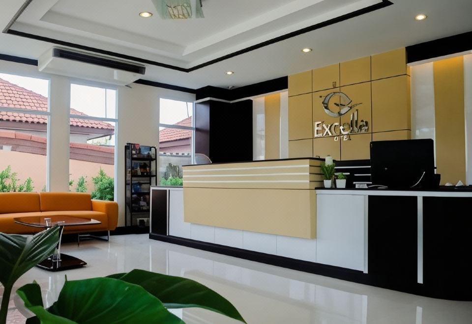 บรรยากาศพื้นที่ส่วนกลางและห้องอาหารของ Excella Hotel อุบลราชธานี