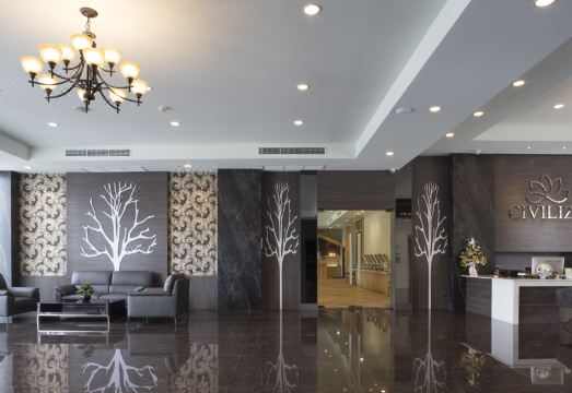 มุมล็อบบี้และห้องอาหารบรรยากาศสะอาดตาของ Civilize Hotel