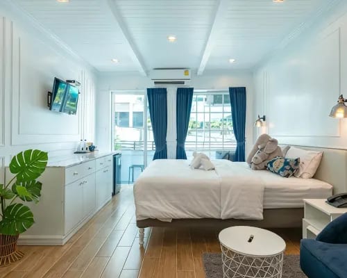 White Ivory Bed and Breakfast