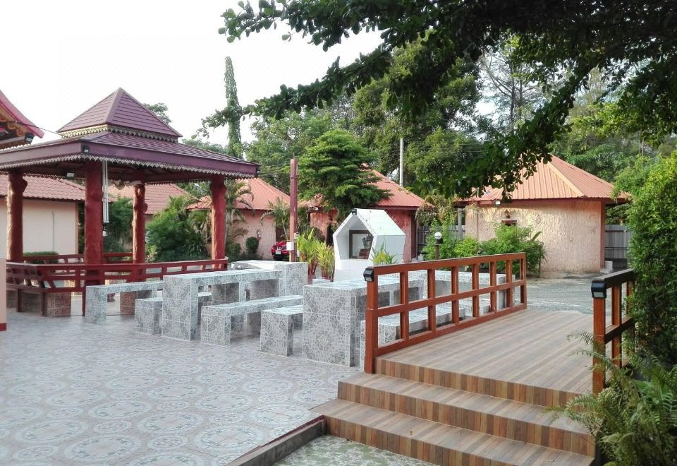 ห้องพักของ Vimanmek Hotel and Resort ยโสธร ห้องสะอาด เตียงนุ่ม พร้อมแอร์และทีวี